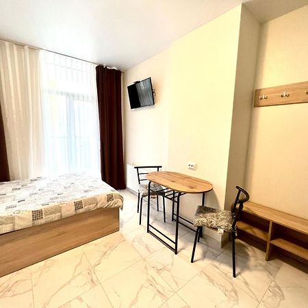 Osapart Hotel In A Complex Semycvit 3 Leopoli Esterno foto